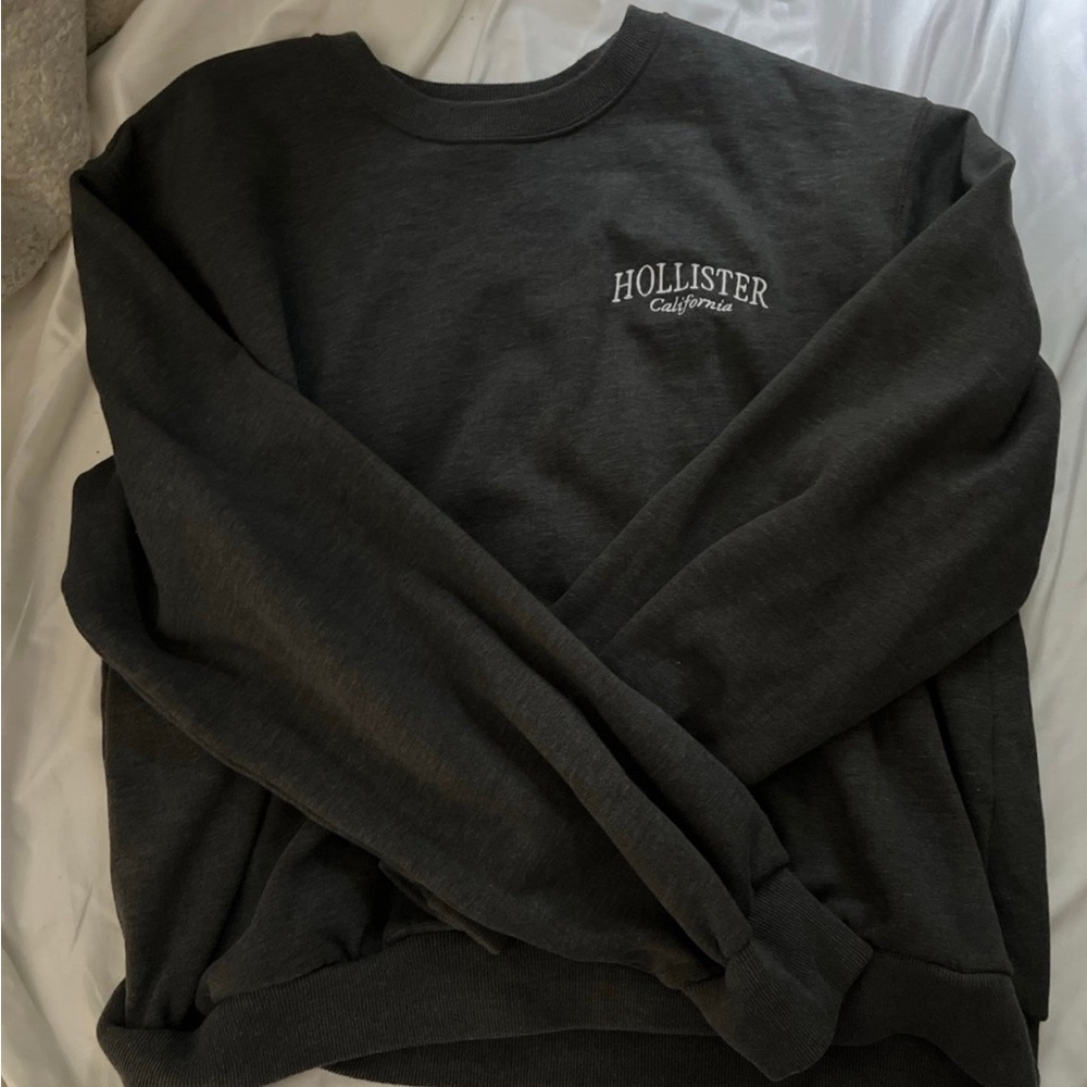 Grey Hollister crewneck, women’s size M